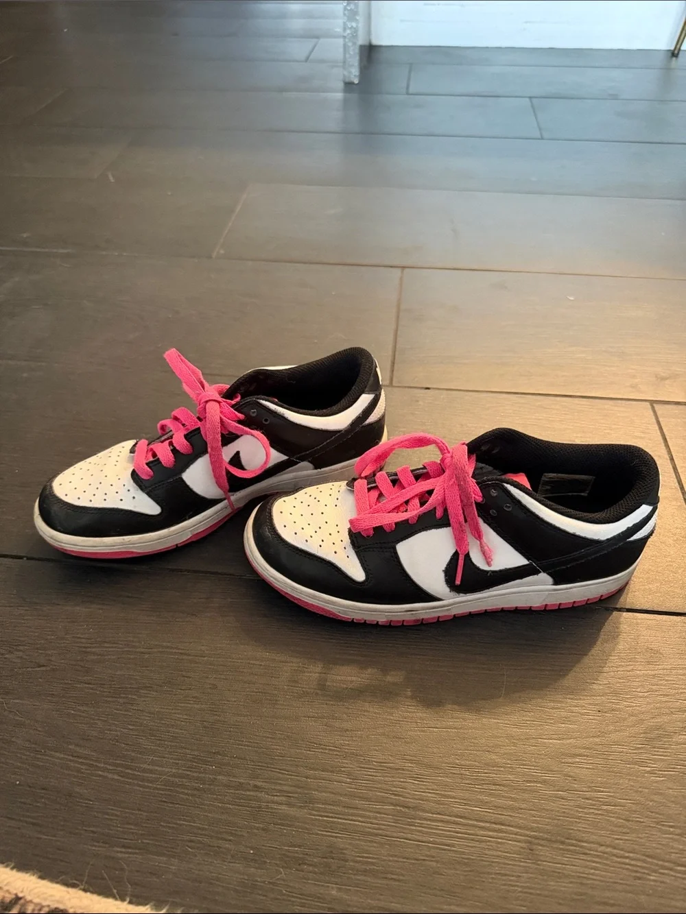 Nike youth low